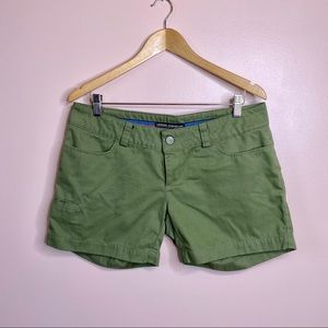 Under Armour Performance Shorts 10